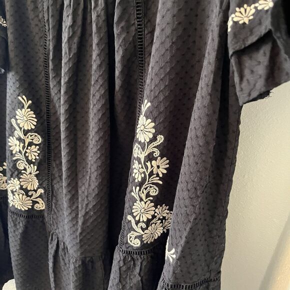Torri Festi Mini Dress Size 1 Raglan Double Bell Sleeve Black Embroidered Boho - Picture 9 of 16